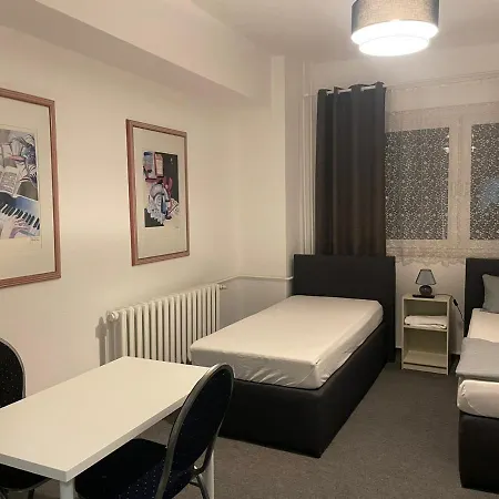 Hotel - A2 Rothensee / *